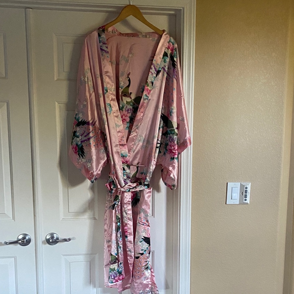 Japan Rags Pink Floral Kimono Robe